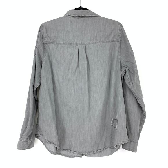 Torrid Women's Size 1X Button Up Heart Patches Shirt Long Sleeve Gray Chambray - Picture 2 of 6
